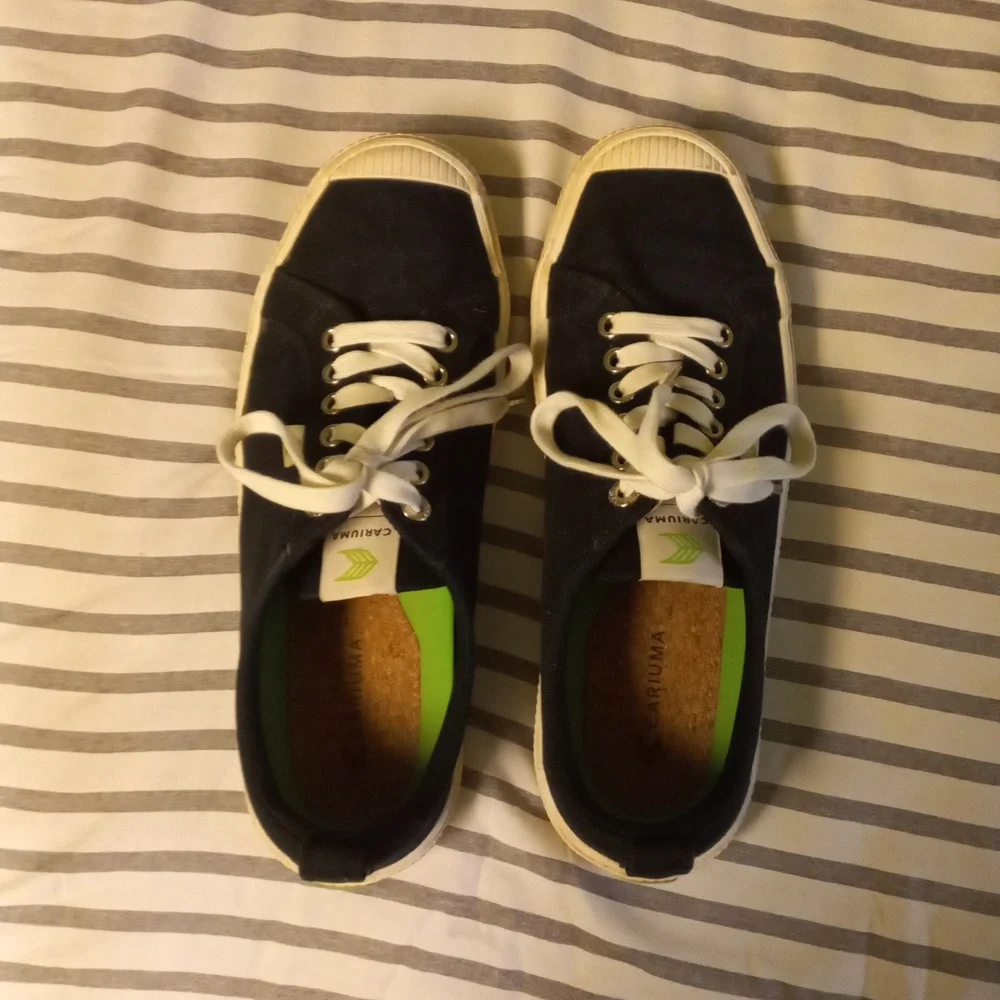 Shoes - Picture 1 of 2
